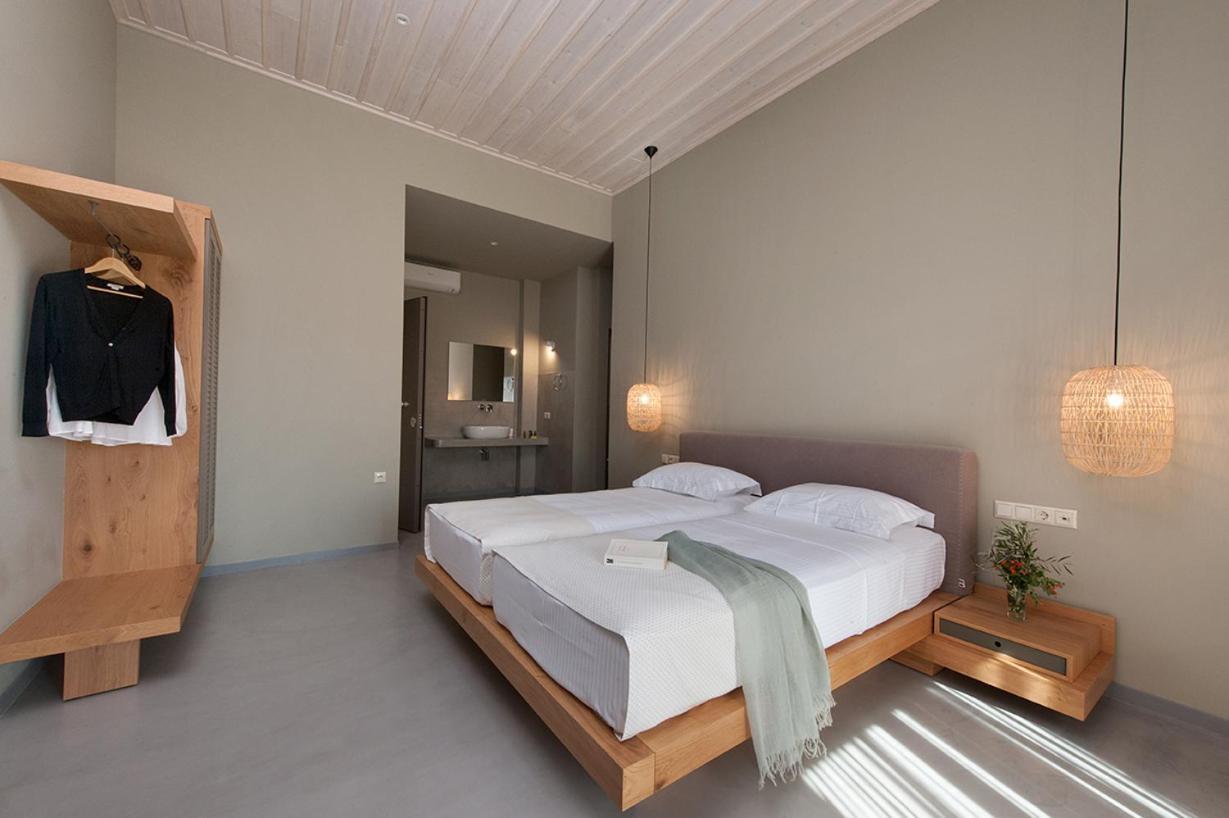 Diapori Suites Hotel Kardhamili Esterno foto