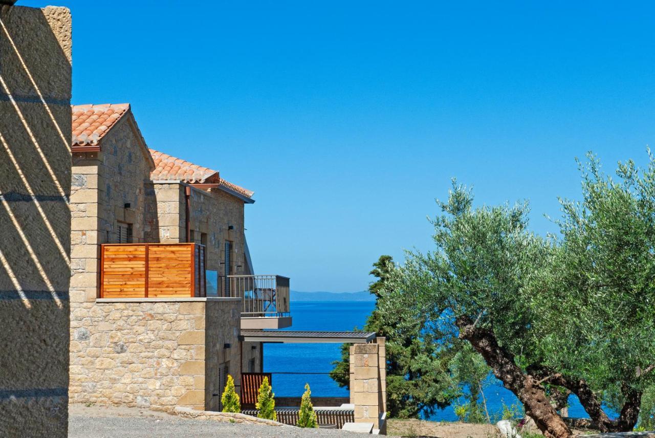 Diapori Suites Hotel Kardhamili Esterno foto