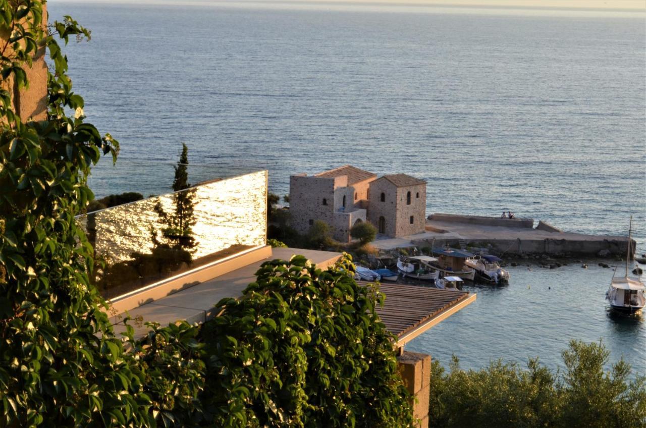 Diapori Suites Hotel Kardhamili Esterno foto