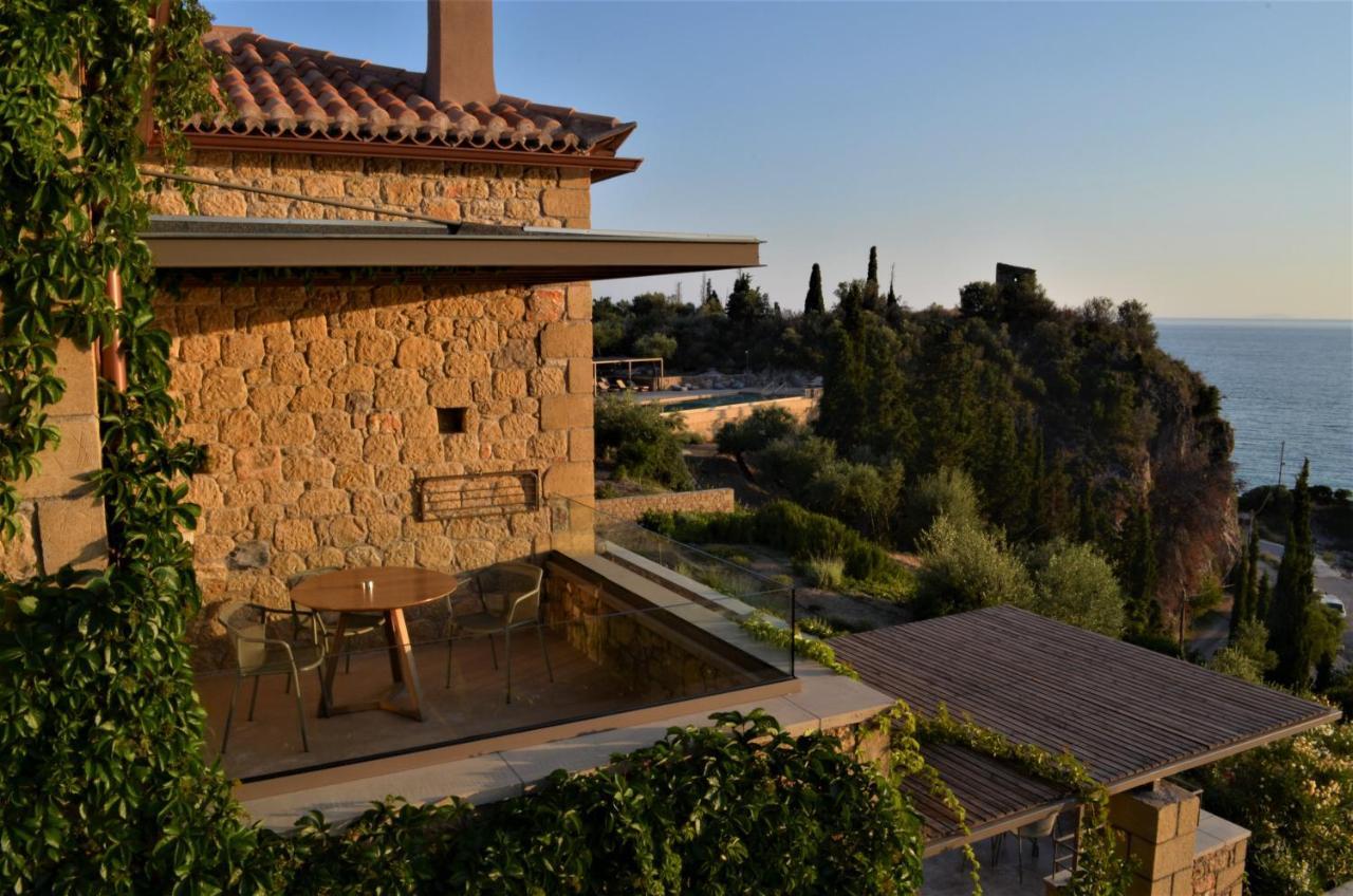 Diapori Suites Hotel Kardhamili Esterno foto