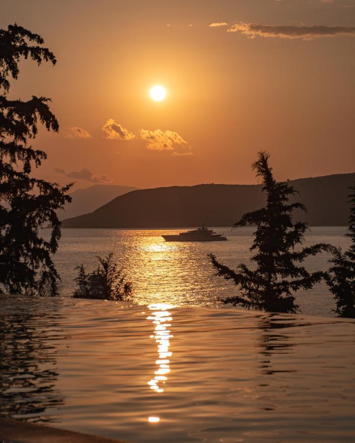 Diapori Suites Hotel Kardhamili Esterno foto