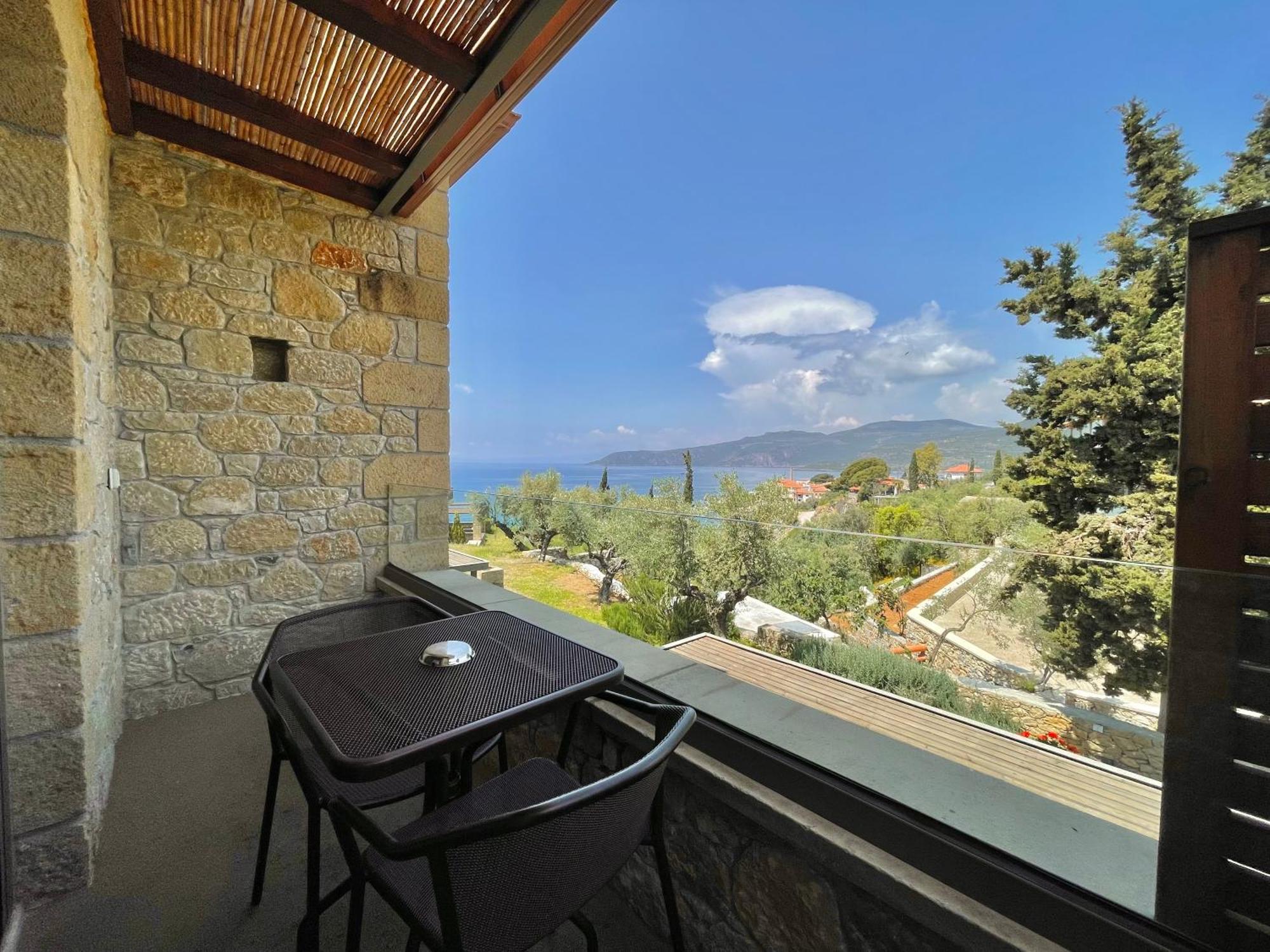 Diapori Suites Hotel Kardhamili Esterno foto