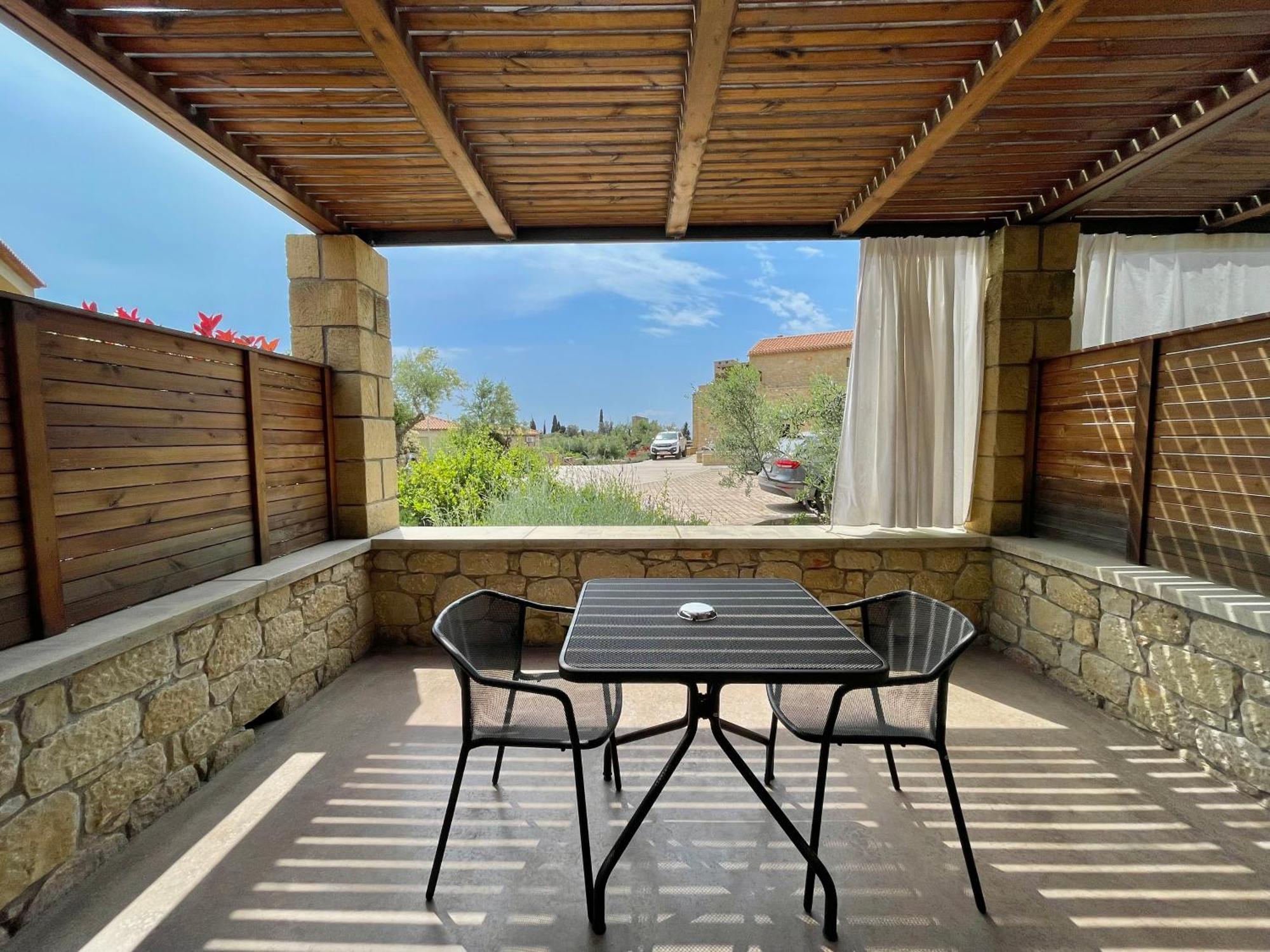 Diapori Suites Hotel Kardhamili Esterno foto