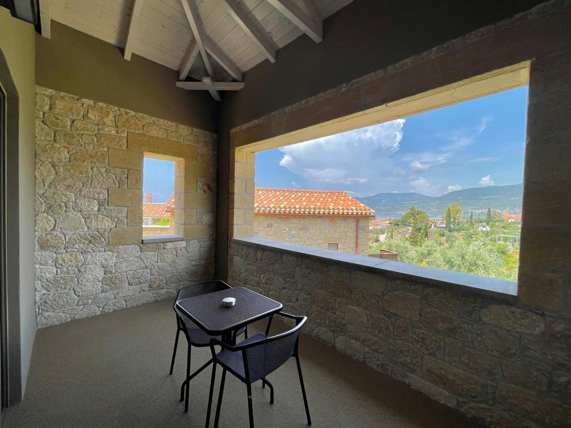 Diapori Suites Hotel Kardhamili Esterno foto