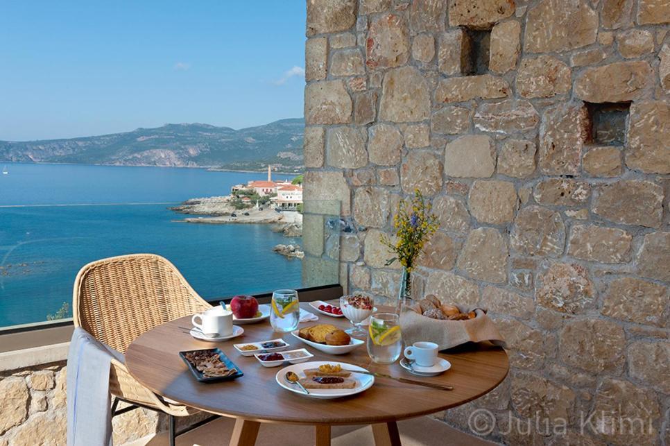 Diapori Suites Hotel Kardhamili Esterno foto